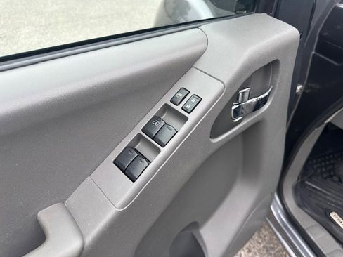 Used 2019 Nissan Frontier SV image 20