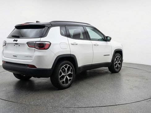 Used 2025 Jeep Compass Limited AWD/4WD image 9