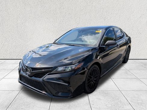 Used 2023 Toyota Camry SE FWD image 7