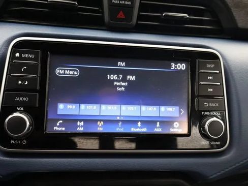 Used 2023 Nissan Versa SV FWD image 27