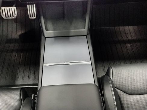 Used 2024 Tesla Model 3 Performance image 40