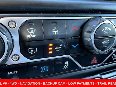 Used 2021 Jeep Wrangler Unlimited Sahara w/ Cold Weather Group AWD/4WD image 15