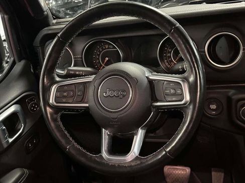Used 2021 Jeep Gladiator Overland w/ Popular Equipment Package AWD/4WD image 17