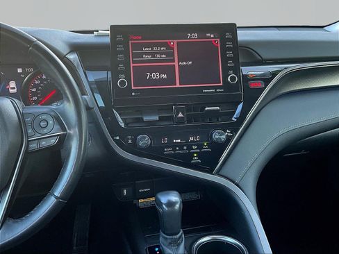 Used 2021 Toyota Camry XSE FWD image 9