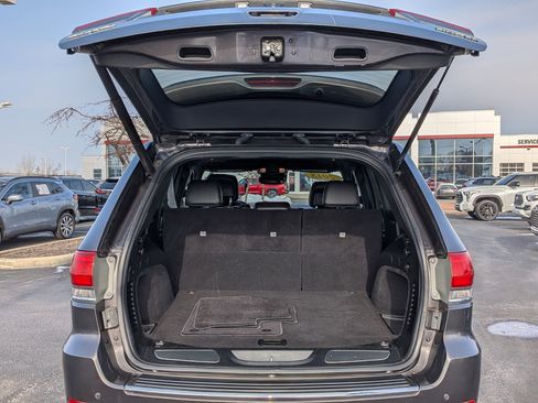 Used 2018 Jeep Grand Cherokee Limited image 20