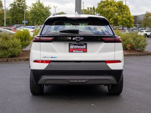Used 2023 Chevrolet Bolt EUV LT FWD image 8