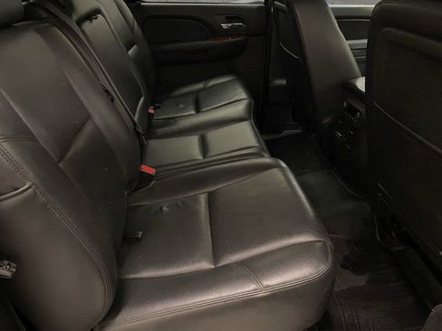 Used 2013 Chevrolet Avalanche LTZ image 24