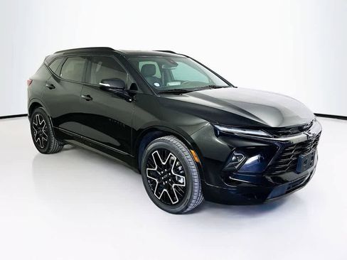 Used 2023 Chevrolet Blazer RS w/ Enhanced Convenience Package image 24