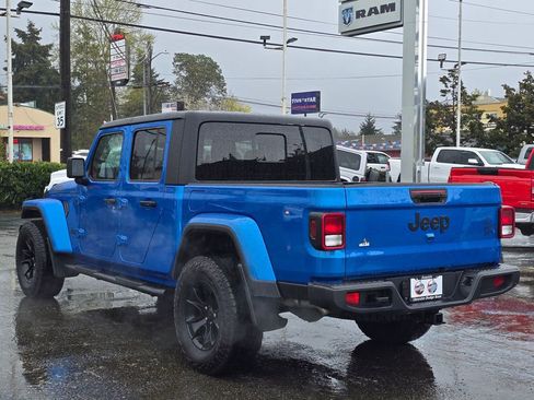 Used 2023 Jeep Gladiator Sport AWD/4WD image 6