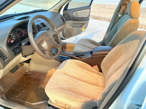 Used 2000 Nissan Maxima GXE image 28