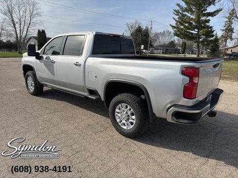 Used 2020 Chevrolet Silverado 2500 LTZ w/ LTZ Convenience Package AWD/4WD image 6
