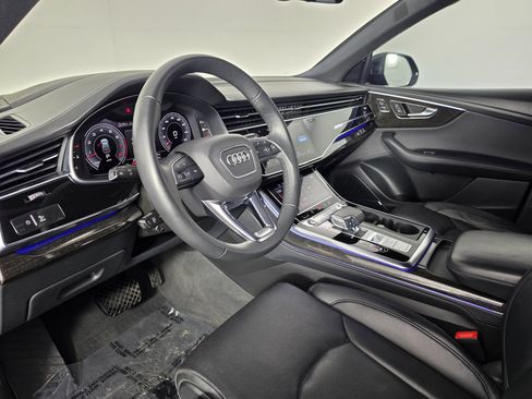 Used 2023 Audi Q8 Prestige AWD/4WD image 2