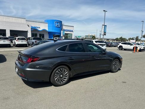 Used 2023 Hyundai Sonata SEL FWD image 3