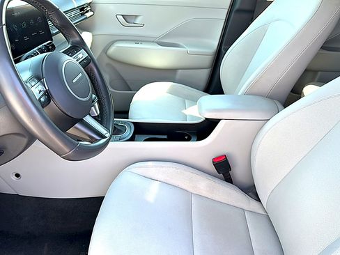 Used 2024 Hyundai Kona SEL image 13