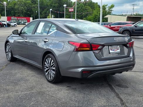 Used 2025 Nissan Altima 2.5 SV FWD image 9