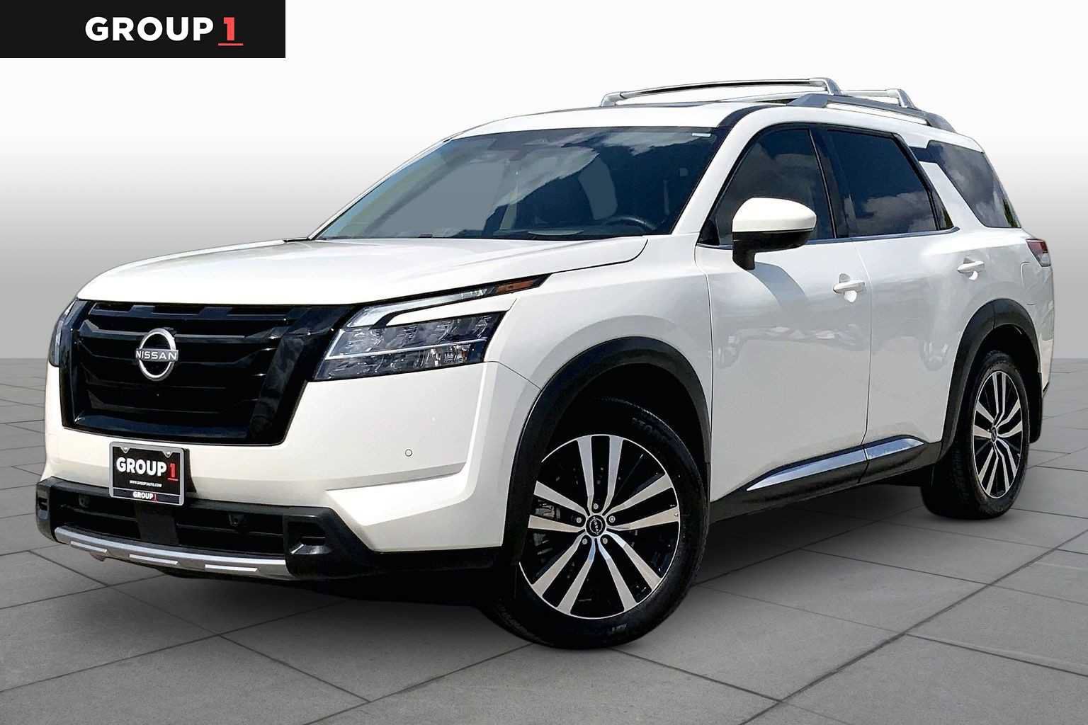 Used 2024 Nissan Pathfinder Platinum FWD image 1