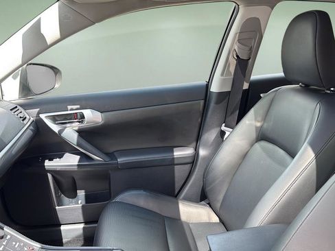Used 2013 Lexus CT 200h w/ Premium Pkg w/Navigation FWD image 13