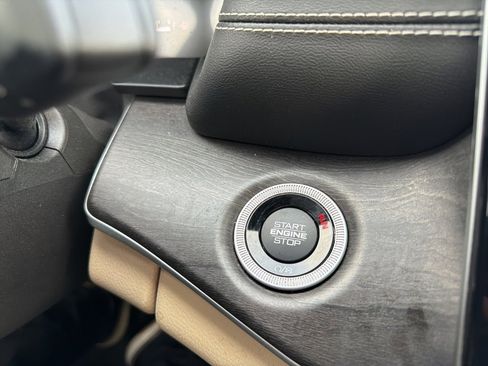 Certified 2023 Jeep Grand Cherokee Limited image 10