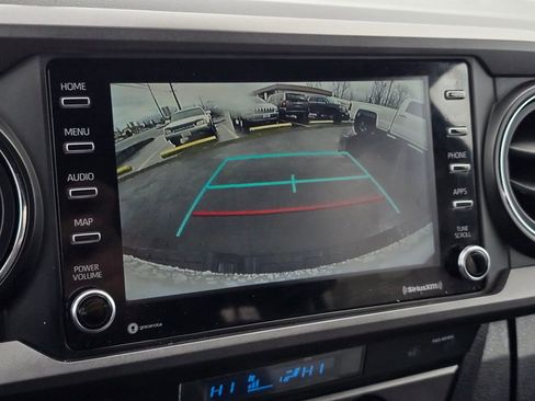 Used 2022 Toyota Tacoma TRD Off-Road image 28