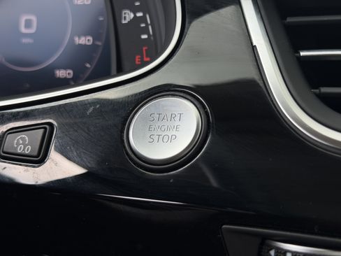 Used 2018 Audi Q7 3.0T Prestige AWD/4WD image 37