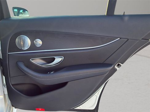 Used 2017 Mercedes-Benz E 400 E 400 Luxury w/ Premium 1 Package image 36