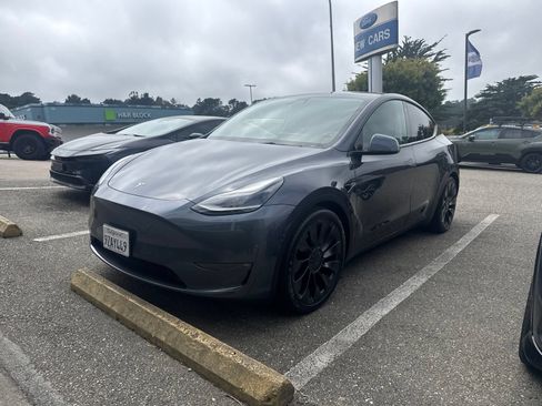 Used 2022 Tesla Model Y Performance AWD/4WD image 2
