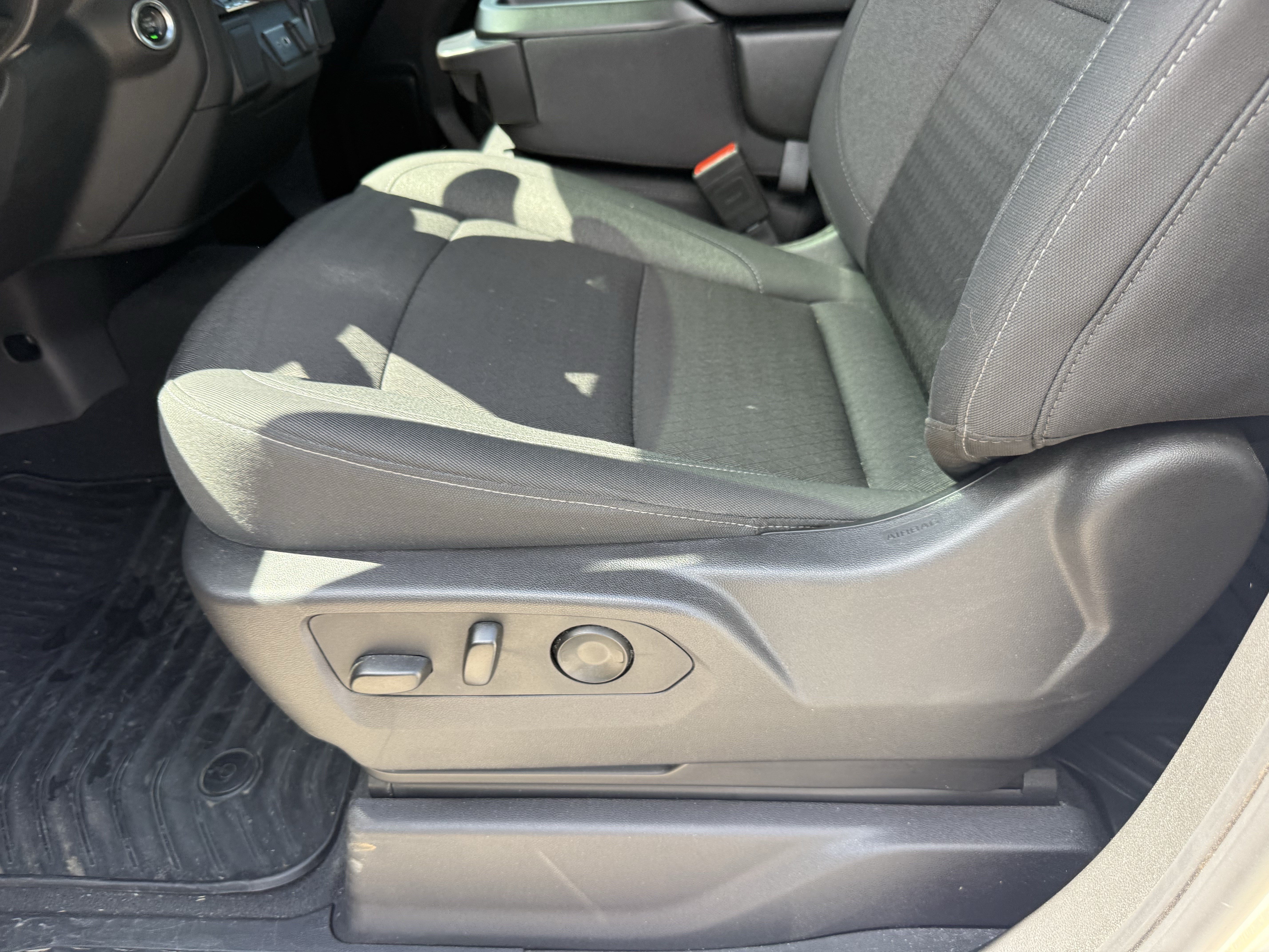 Used 2024 Chevrolet Silverado 1500 Custom RWD image 27