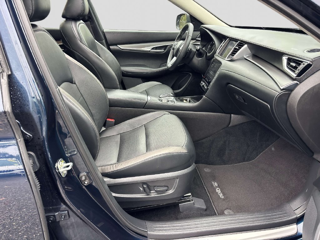 Used 2023 INFINITI QX50 Luxe AWD/4WD image 16