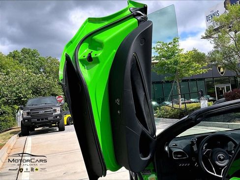Used 2025 McLaren Artura Spider RWD image 19