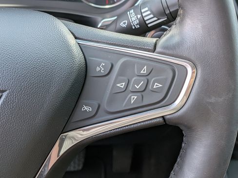 Used 2021 Chevrolet Malibu Premier FWD image 25