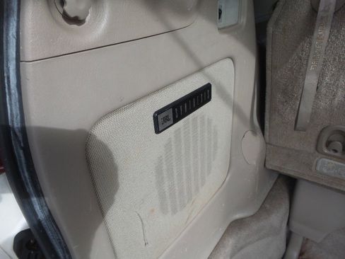 Used 2005 Toyota Sienna XLE image 23