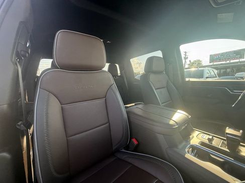 Used 2026 GMC Sierra 1500 Denali w/ Technology Package AWD/4WD image 25