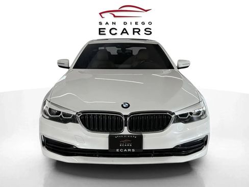 Used 2019 BMW 530e w/ Convenience Package image 2