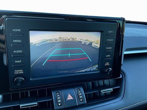 Used 2019 Toyota RAV4 XLE Premium image 22