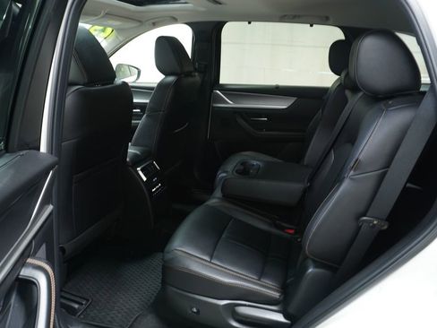 Certified 2025 MAZDA CX-90 3.3 Turbo w/ Preferred Package image 19