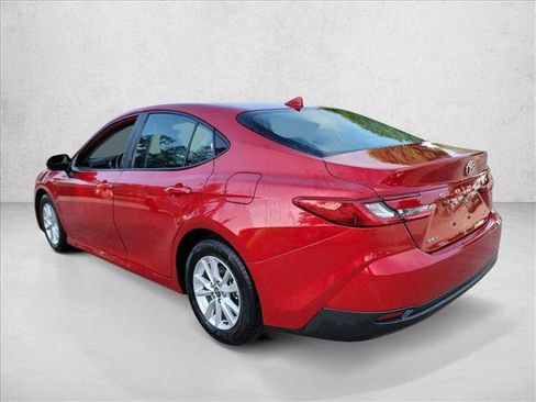 Used 2025 Toyota Camry LE FWD image 7