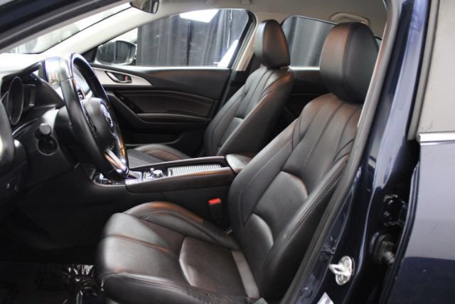 Used 2017 MAZDA MAZDA3 Touring FWD image 12