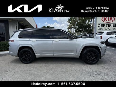 Used 2021 Jeep Grand Cherokee L Summit w/ Luxury Tech Group V AWD/4WD image 2