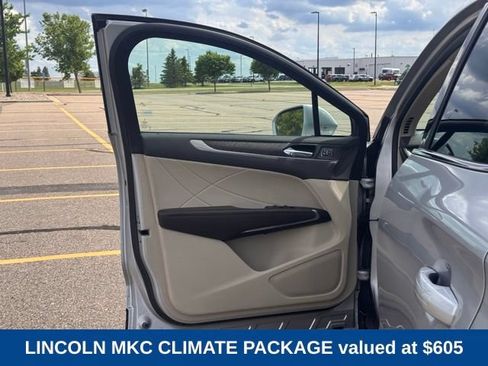 Used 2017 Lincoln MKC Reserve AWD/4WD image 5