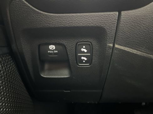 Used 2025 RAM 1500 Laramie w/ Sport Appearance Package AWD/4WD image 24