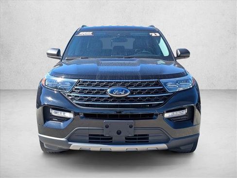Used 2023 Ford Explorer XLT w/ Equipment Group 202A image 2