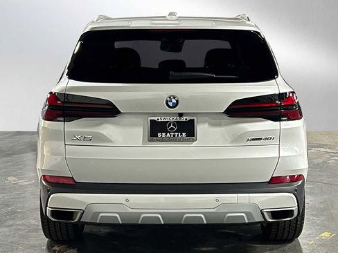 Used 2024 BMW X5 xDrive40i AWD/4WD image 4