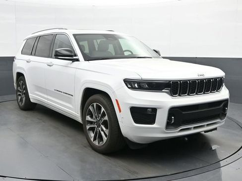 Used 2023 Jeep Grand Cherokee L Overland image 2