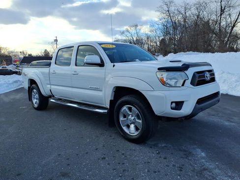 Used 2013 Toyota Tacoma PreRunner image 2