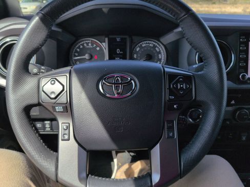Used 2023 Toyota Tacoma TRD Off-Road w/ Technology Package AWD/4WD image 16