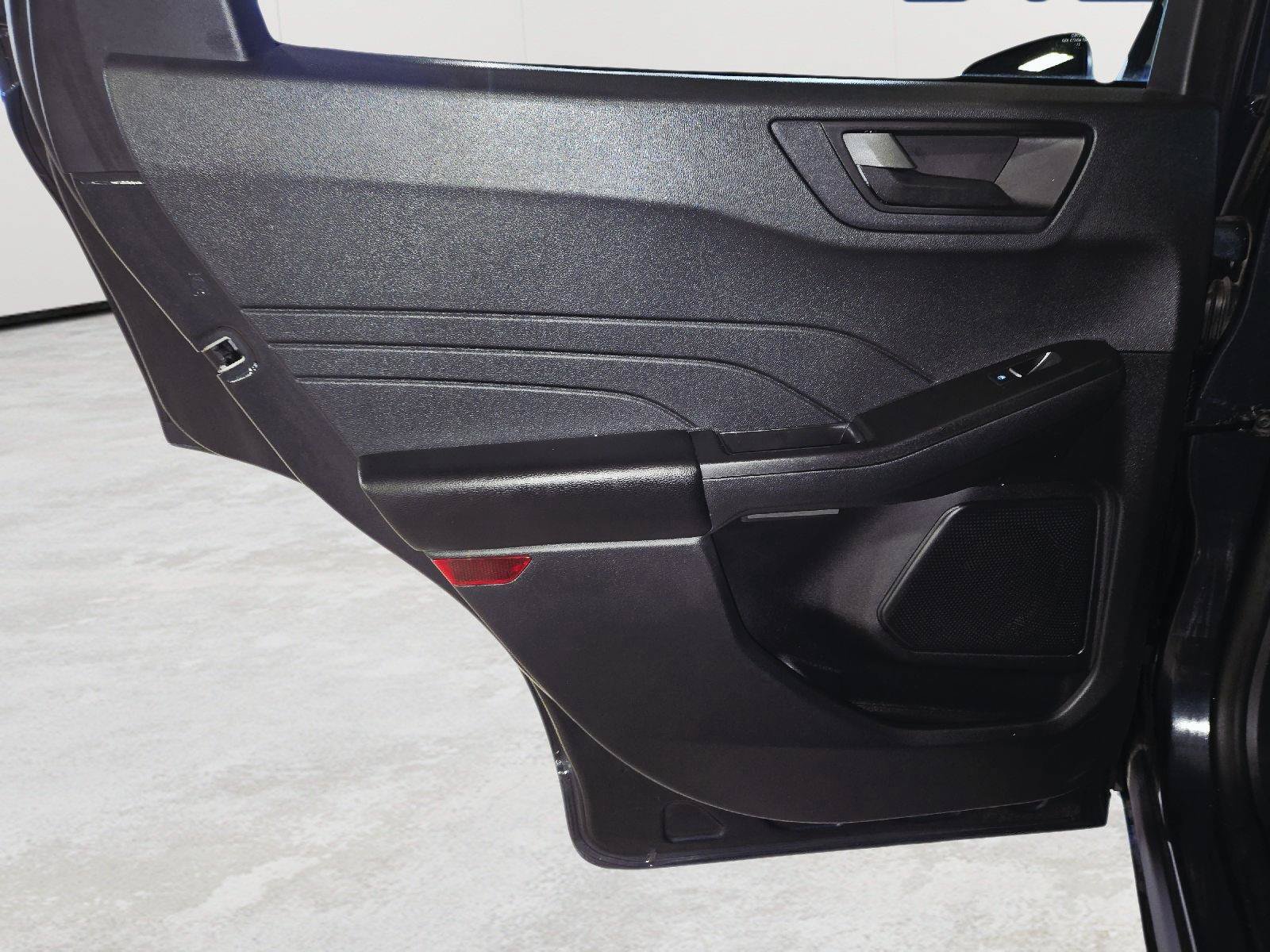 Used 2022 Ford Escape SE w/ Convenience Package FWD image 34