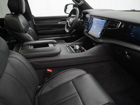 Certified 2025 Jeep Grand Wagoneer L Series II Obsidian w/ Quick Order Packagew 28T AWD/4WD image 50