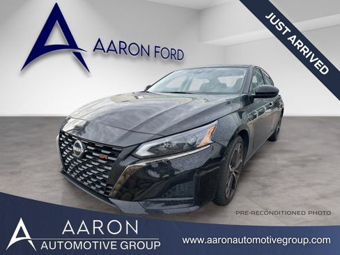 Used 2023 Nissan Altima 2.5 SR image 1