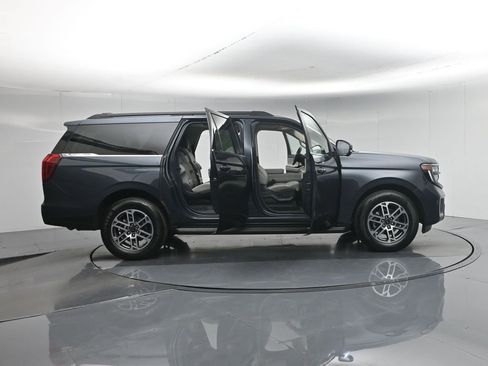 Certified 2025 Ford Expedition Max Active RWD image 5