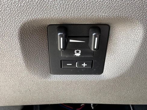 Used 2012 Chevrolet Silverado 3500 W/T image 39